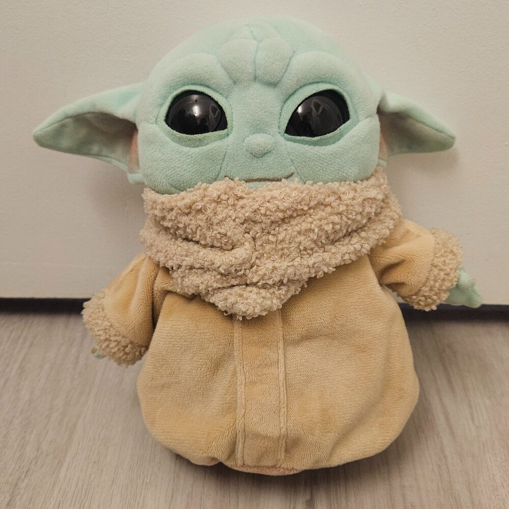 Star Wars Baby Yoda 8 inch Stuffed Plush The Mandalorian The Child
